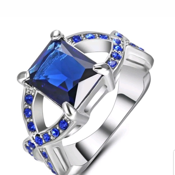 New Princess Cut Blue zircone Ring size 7 - Picture 1 of 4
